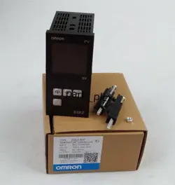 OMRON E5EZ-R3T TEMPERATURE CONTROLLER NEW 1PCS