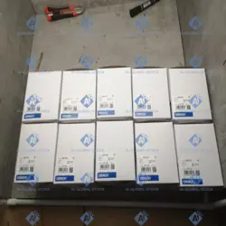 1PC OMRON CJ2M-CPU32