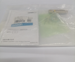 1PC OMRON E2E-X8MD1S-M1-Z