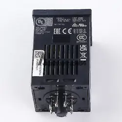 ONE NEW OMRON H5CX-L8-N DIGITAL TIMER 100-240VAC