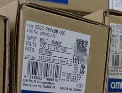 NEW OMRON E5CC-RW2AUM-000 E5CCRW2AUM000 TEMPERATURE CONTROLLER