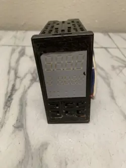 E5EJ-A2H03-F OMRON TEMPERATURE CONTROLLER
