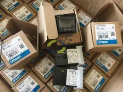 NEW OMRON E5CSV-Q1G TEMPERATURE CONTROLLER E5CSVQ1G