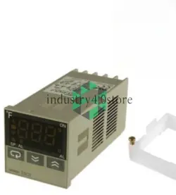 1PC NEW IN BOX OMRON E5CS-R1KJX-F TEMPERATURE CONTROLLER