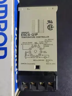 NEW OMRON E5CS-Q1P TEMPERATURE CONTROLLER E5CS-Q1P