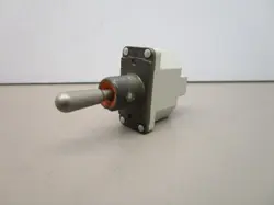 3-POLE