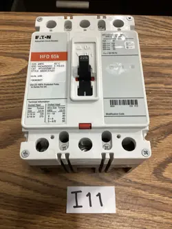 EATON HFD 65K 225A 600V HFD3225BP10 3 POLE CIRCUIT BREAKER USED