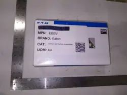 EATON 1303V 3-WAY TOGGLE SWITCH 15A 120V AC /CA '10 IN BOX'