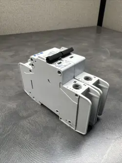FAZ-C1/2-NA EATON CIRCUIT