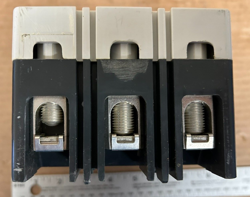 AMP POLE 240V