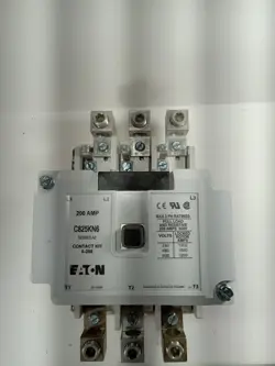 1 USED EATON C825KN6 SER-A2 CONTACTOR  200 AMP 600V ***MAKE OFFER***
