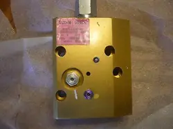 NEW EATON VICKERS MANIFOLD VALVE 301174 TMW0413 6029348-001