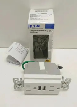 NEW OLD STOCK! EATON WHITE 15A 125V USB 3.1A / DUPLEX RECEPTACLE TR7755W