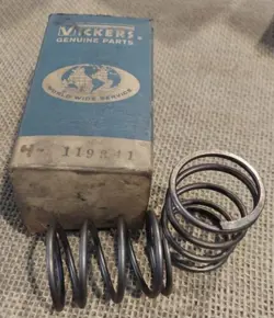 LOT OF 2 - EATON SPERRY VICKERS 119342 SPRING 1-3/8