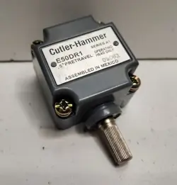 NEW NO BOX! EATON CUTLER-HAMMER SIDE ROTORY SPRING RETURN SWITCH HEAD E50DR1