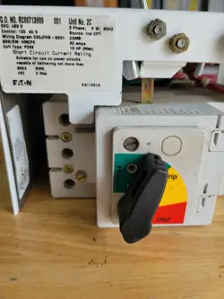 EATON MCCB 30A BREAKER TYPE 6'' 2100 NO DOOR