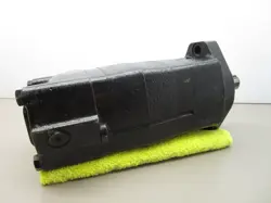 EATON CORP  1041227-006  HYDRAULIC DRIVE MOTOR  6-SPLINE  CHAR-LYNN 2000 SERIES