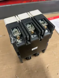 BREAKER 3P