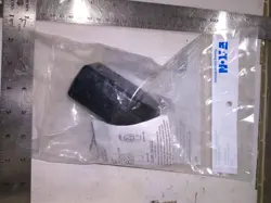 EATON S42 30-50AMP 250V 2-POLE 3-WIRE UNIVERSAL ANGLE PLUG 