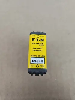 NEW EATON BUSSMANN TCF3RN LOW-PEAK CUBEFUSES 300 VDC & 600 VAC 3 AMP