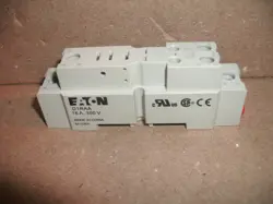 EATON D1RAA 16A 300V RELAY SOCKET - 3 AVAILABLE