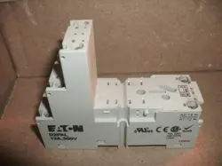 EATON D2PAL 12A/300V RELAY SOCKET - 7 AVAILABLE