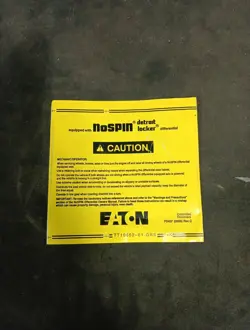 LOCKER CAUTION
