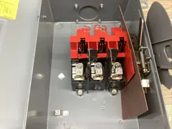 AMP 600V