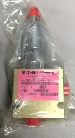 EATON RV1-10-S-6T-18 VICKERS CARTRIDGE VALVE AND BLOCK (B279)
