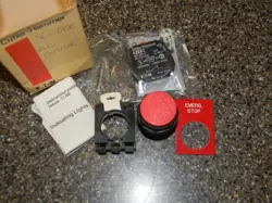 NOS EATON CUTLER-HAMMER E22EB2B PUSH BUTTON ASS. WITH E22B1 SER A1 CONTACT BLOCK