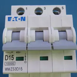 MOLDED CASE CIRCUIT