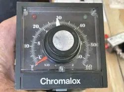 CHROMALOX 3800 SERIES CONTROLLER TEMPERATURE TEMP 0-600 F 0-330 C S5710X