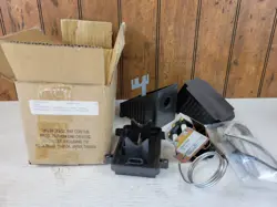 NOS CHROMALOX ELECTRONIC THERMOSTAT W/ ENCLOSURE #E55S-14969 - MERCURY FREE X105