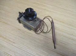 THERMOSTAT D1-X3-024-04-00