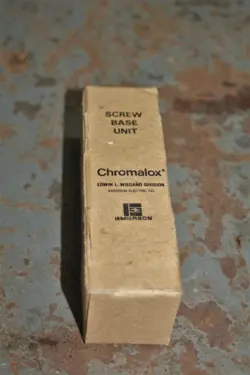 CHROMALOX SPACE HEATER SCREW BASE HEATING UNIT SCB200