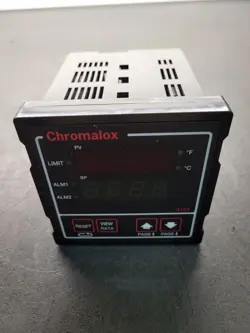 CHROMALOX 3101-11000 PROCESS CONTROLLER.