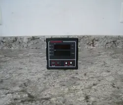 CHROMALOX 2104-AO130 DIGITAL TEMPERATURE / PROCESS CONTROLLER USED FREE SHIPPING