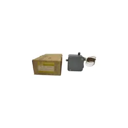 CHROMALOX PIT-35 120-277VAC 22A 200-350'F NSMP