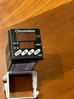 CHROMALOX TEMP CONTROLLER 1600