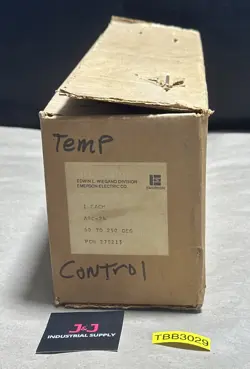 NEW OPEN BOX- CHROMALOX EMERSON ARC-24 60-250° TEMP CONTROLLER 278213 + WARRANTY
