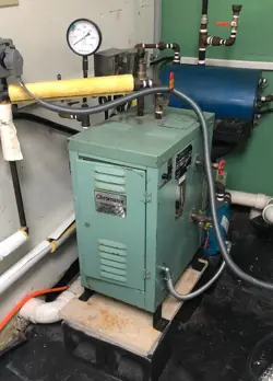 CHROMALOX 3-PHASE ELECTRIC STEAM BOILER 17KW