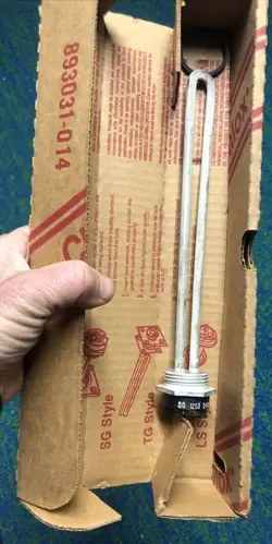CHROMALOX 2E757 HOT WATER HEATER ELEMENT 2500 WATT 240 VOLT NEW OLDER STOCK