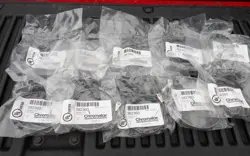 10 CHROMALOX 382360 PS-3 STAINLESS STEEL PIPE STRAP KIT FOR 1-3-1/2 PIPE