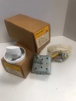 CHROMALOX SWITCH WITH KNOB