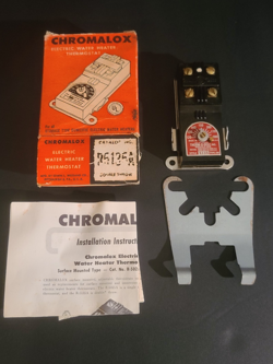 NEW IN BOX CHROMALOX ELECTRIC WATER HEATER THERMOSTAT 5135 TYPE AW