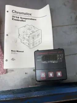 CHROMALOX TEMPERATURE CONTROLLER 2110-R3000 NOS