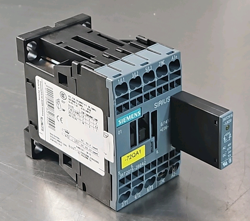 SIEMENS 3RT2015-2BB42 / 3ZX1012-0RH21-1AA1 CONTACTOR                     LOC4E46