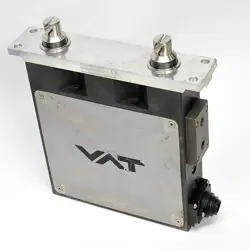 VAT 03009-NA24-1001 SLIT WAFER GATE VALVE PNEUMATIC ACTUATOR NOVELLUS AS-IS