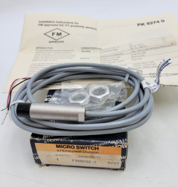 MICRO SWITCH HONEYWELL FYAB8A2-2 PROXIMITY SENSOR SWITCH WITH 2 MOUNTING NUTS