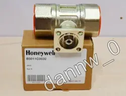NEW IN BOX HONEYWELL B5011C0032 ELECTRIC  BALL VALVE